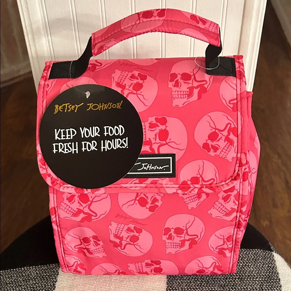 Betsey Johnson Pink/Black Skull Pattern Insulated Lunch Tote Bag